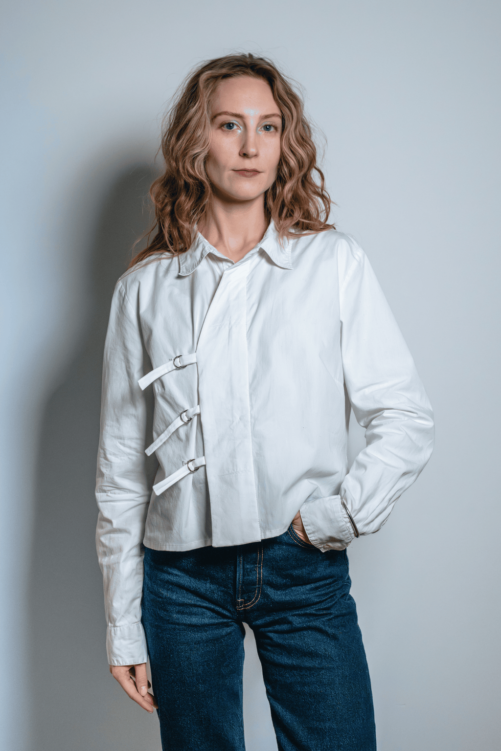 Asymmetric Shirt Buckles White