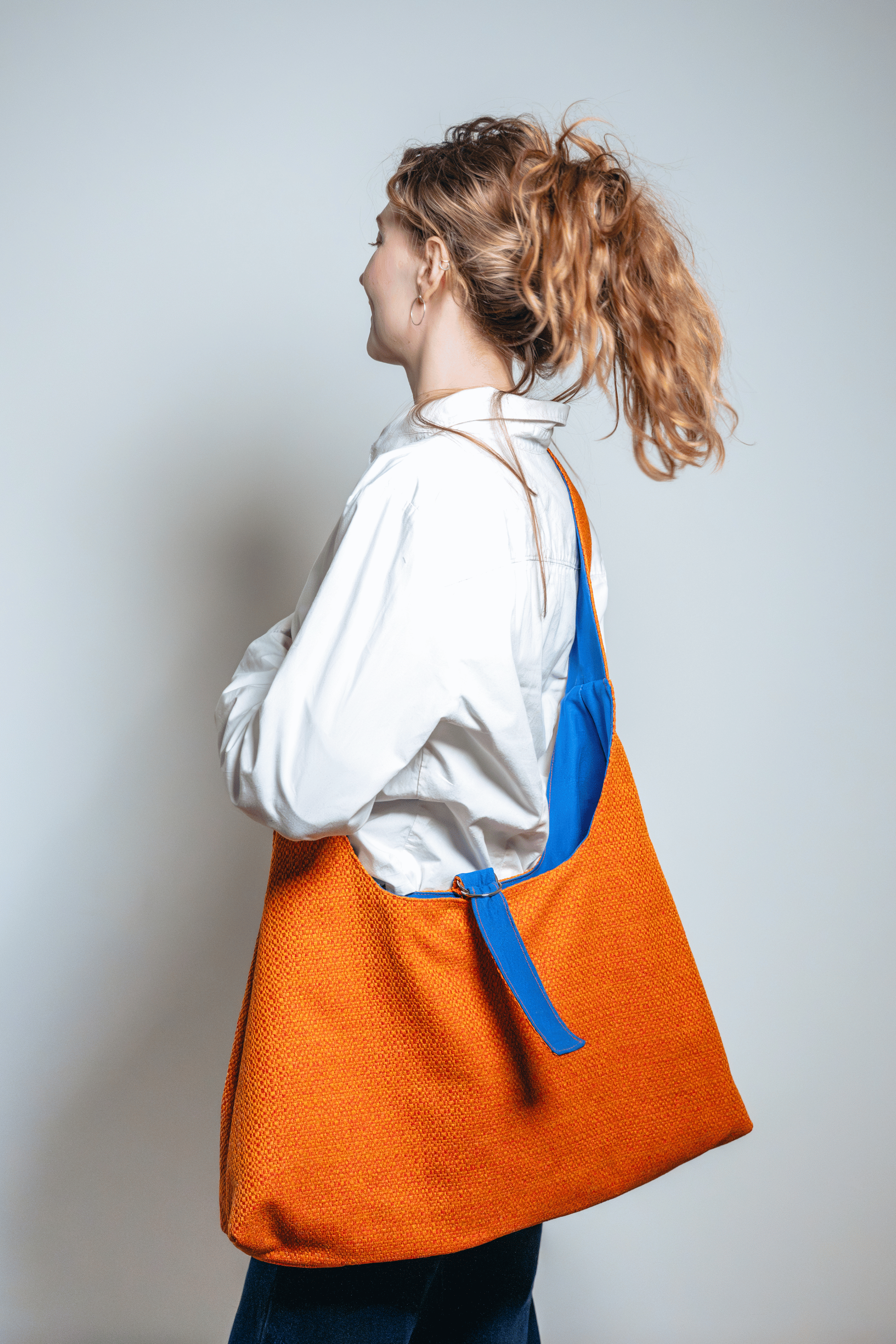 Reversible Sling Bag Orange x Cobalt